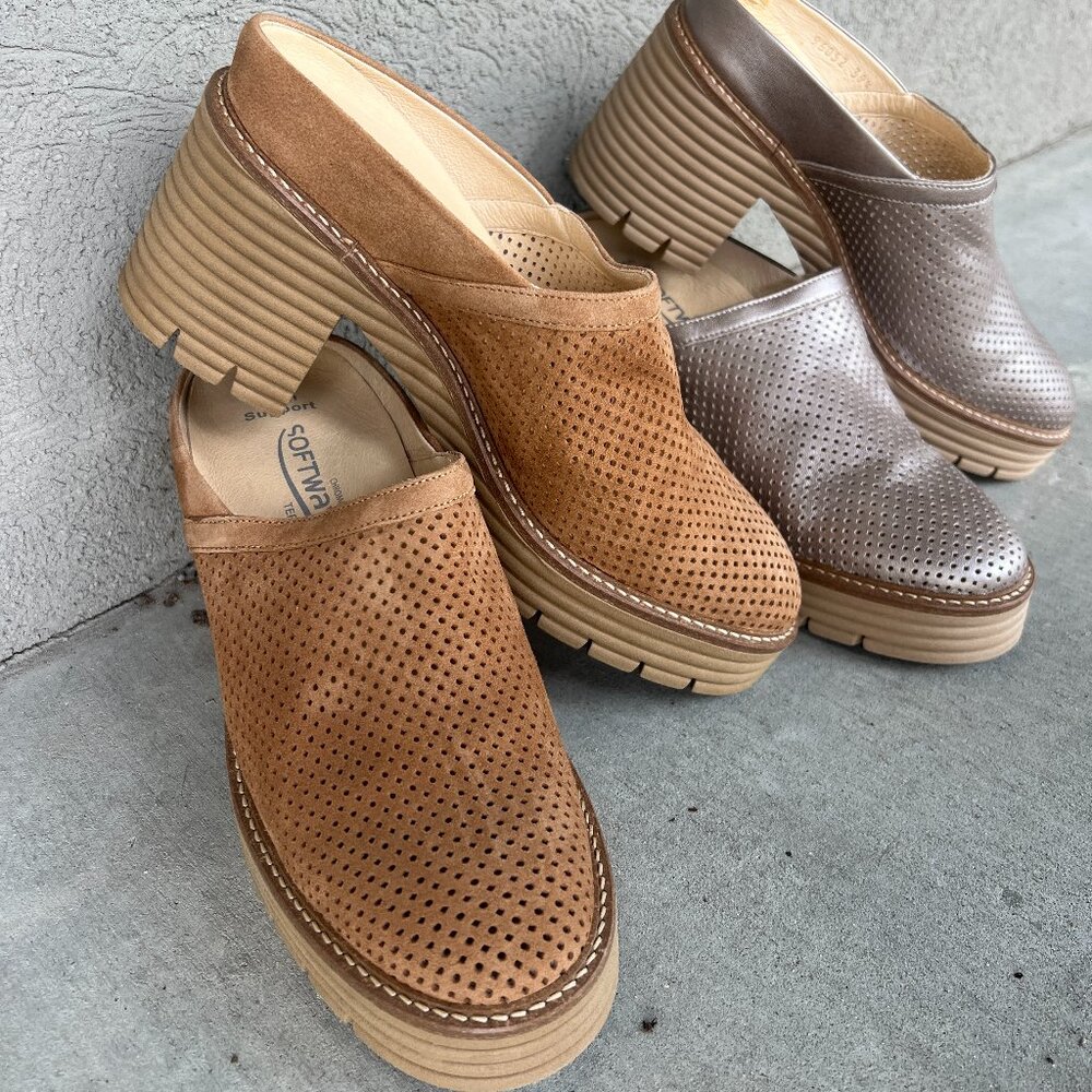 Softwaves Mansi Clogs In Cognac - image 1